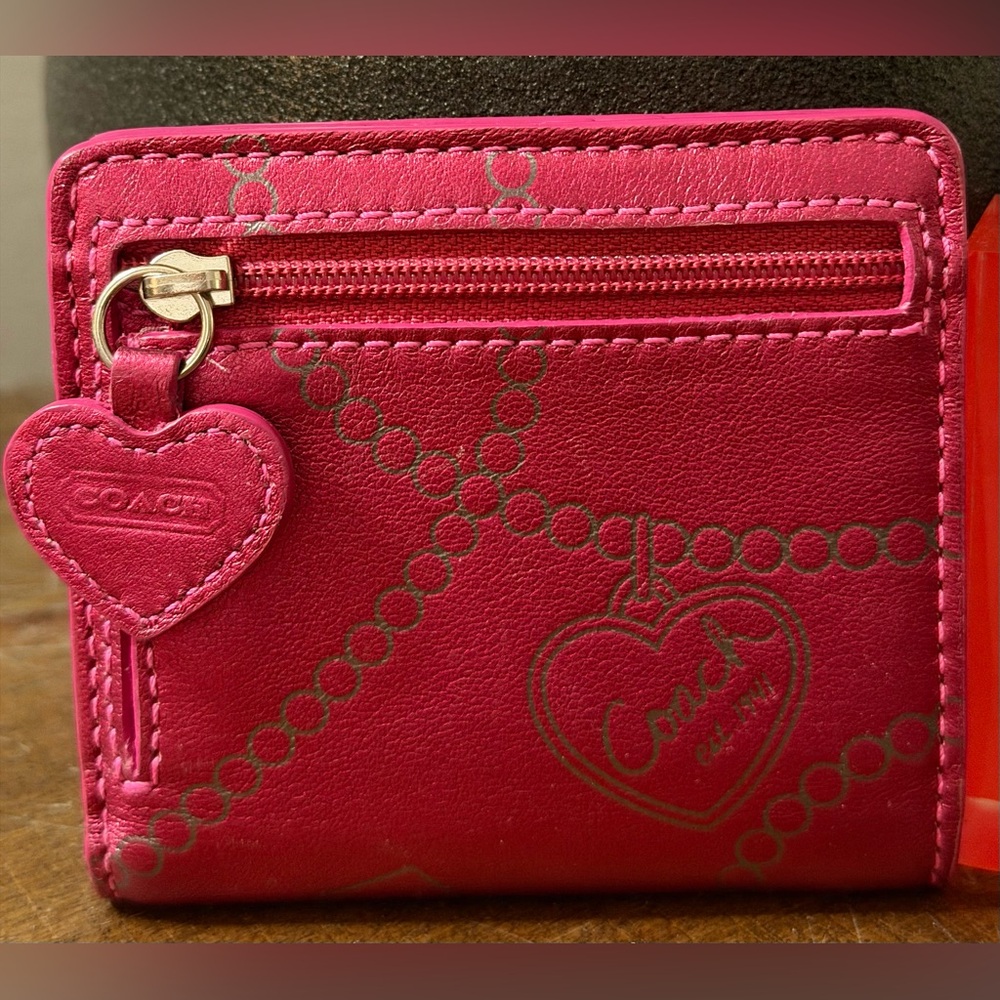 Coach Metallic Heart Crossbody Bag & Wallet & Wristlet - Picture 11 of 16